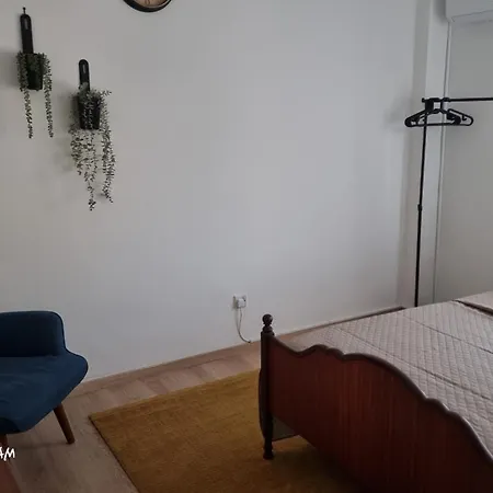 Apartment Apartment's