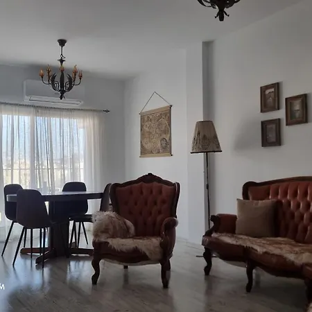 Apartment Apartment's