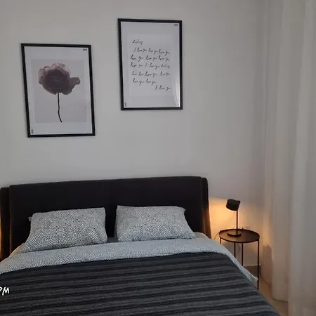 Apartment's *